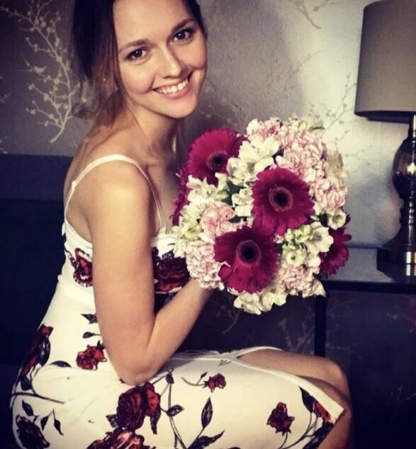  53611570  , 37 ,    -