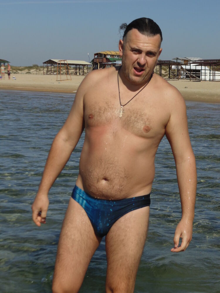  8989230  ALEX, 46 ,    