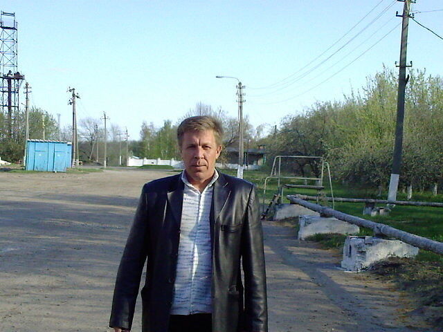  7670790  Aleksey, 54 ,    