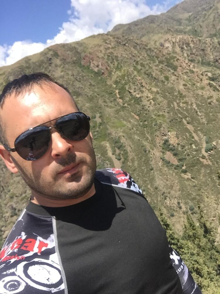  22677160  Altair, 37 ,    