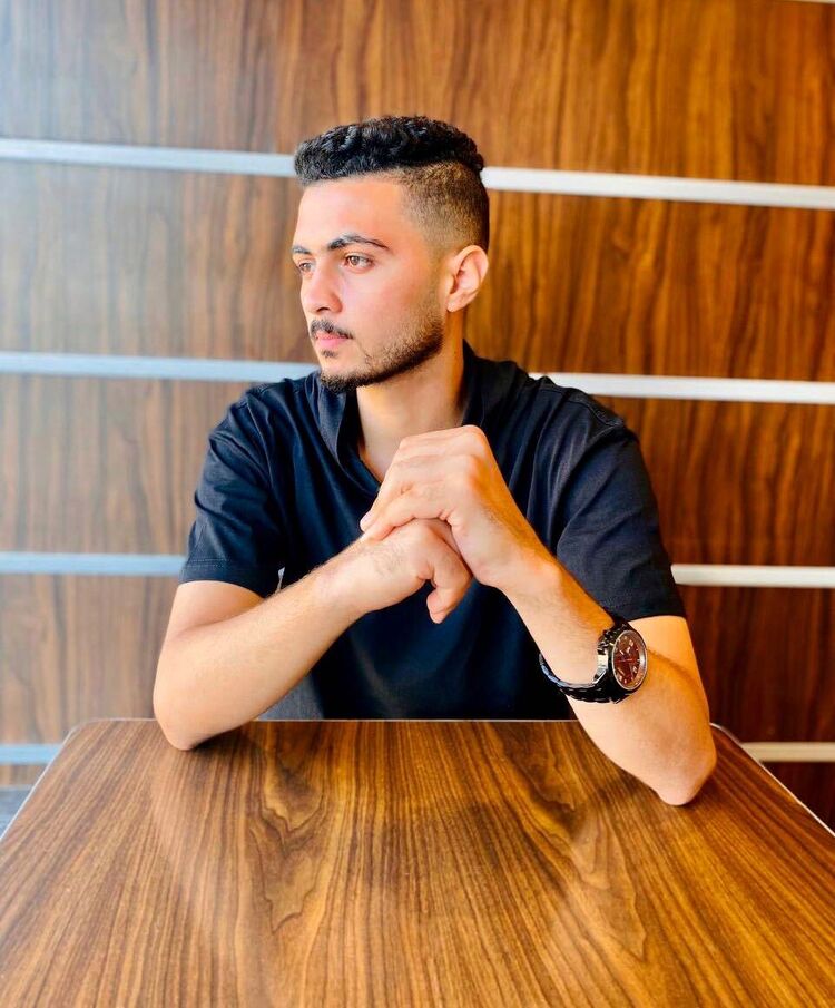  31505290  Mhmd ELSayed, 24 ,    