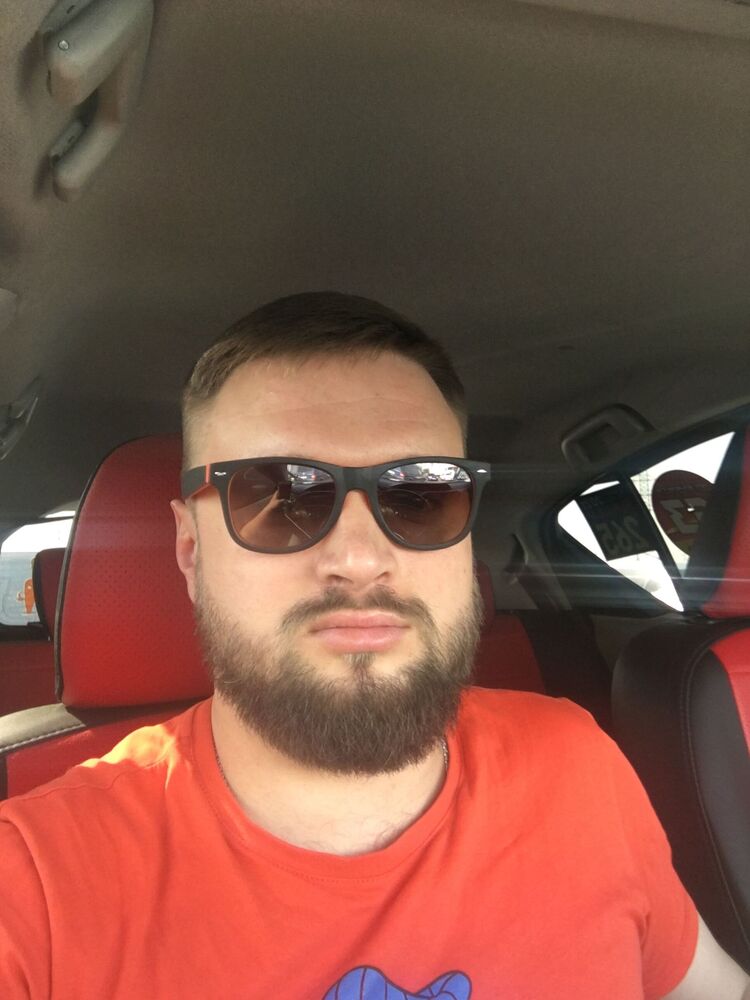  ,   Alex, 37 ,   ,   