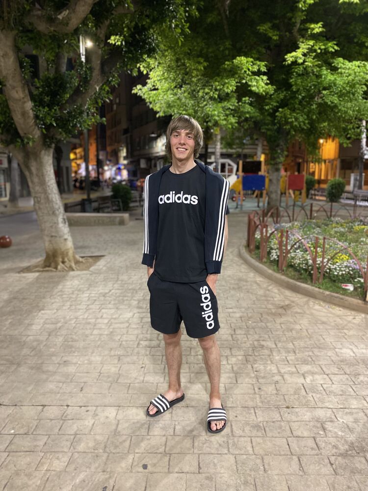  54599470  STAFF, 27 ,    