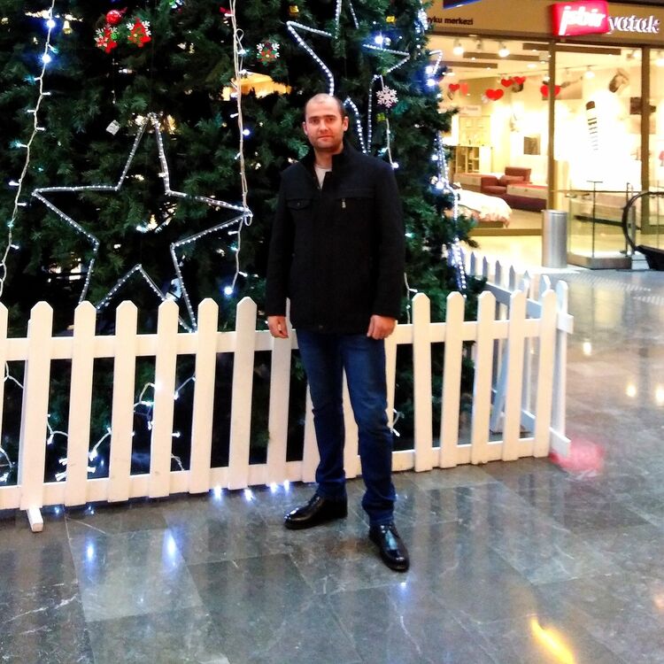  15470530  Nikolays, 36 ,    