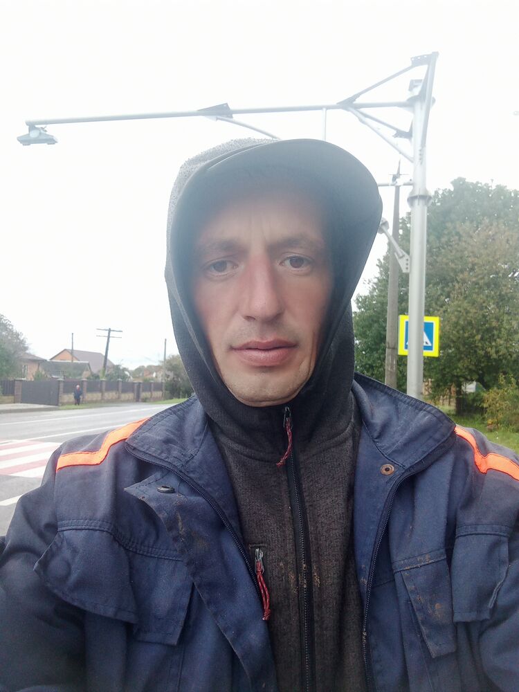  ,   Sergij, 38 ,   ,   