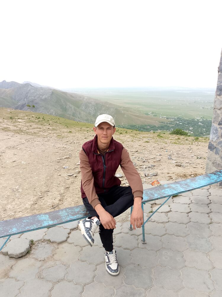  45170220  Ozodbek, 19 ,    