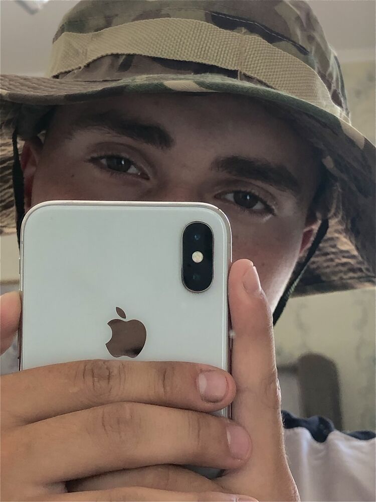  46828970  , 21 ,    