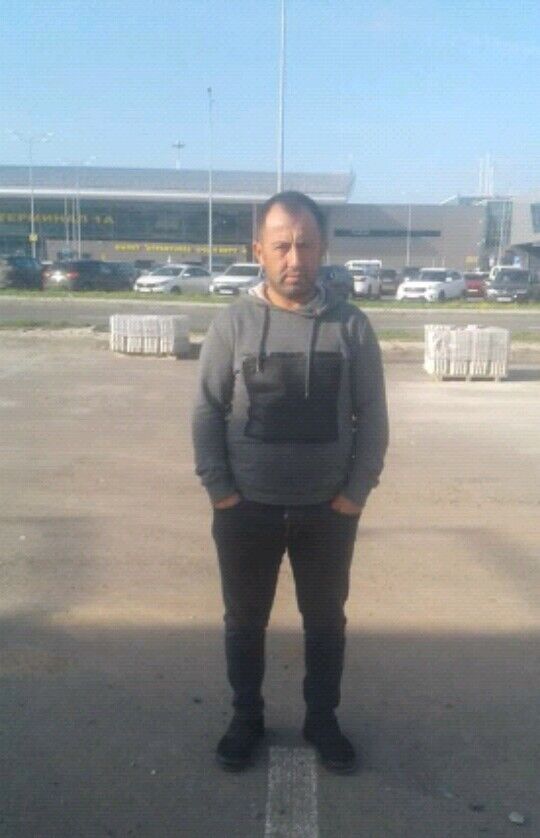  18251870  Zeki, 40 ,    