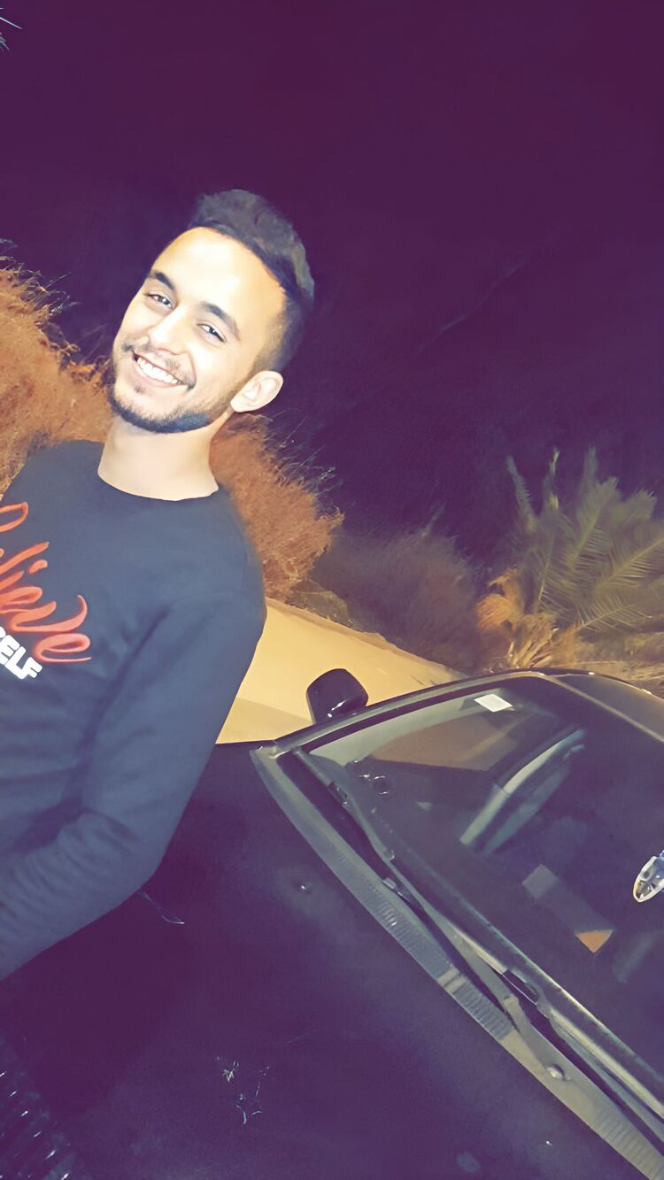  34660600  Youssef, 28 ,    