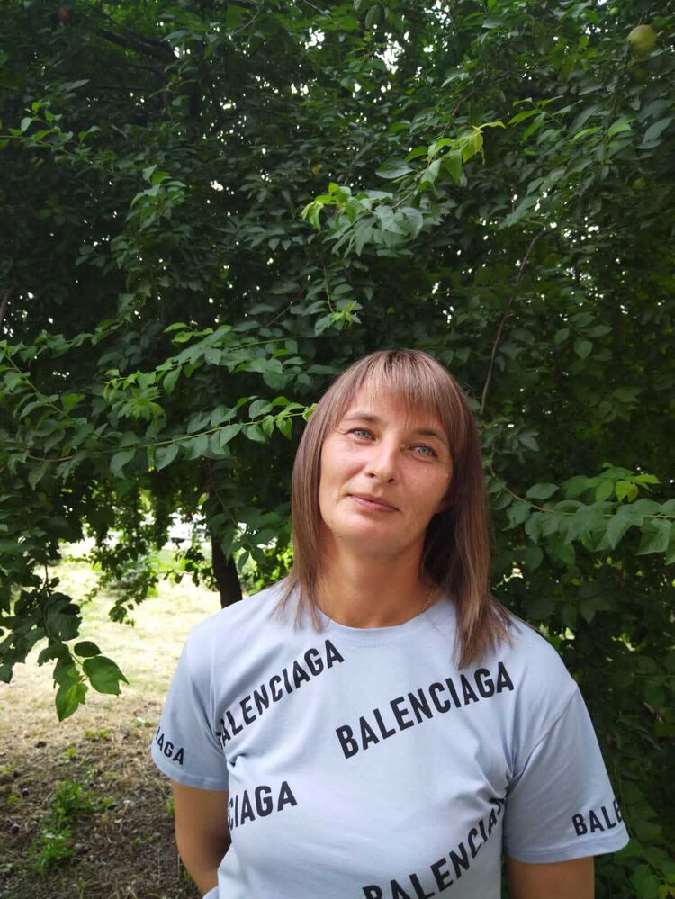  37027310  , 44 ,    -