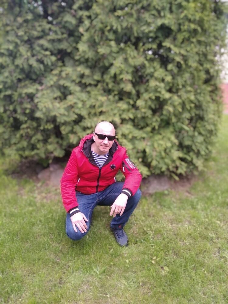  23147020  Andrei D, 44 ,    