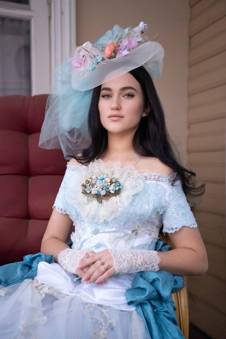 ,   Ann, 21 ,  