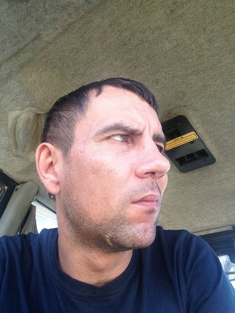  15902630  Sergei, 41 ,    