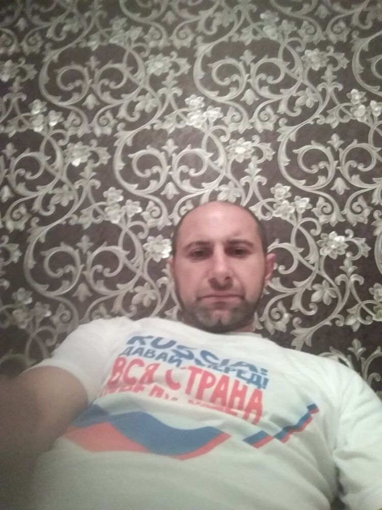  ,   Artyom, 44 ,   ,   , c 