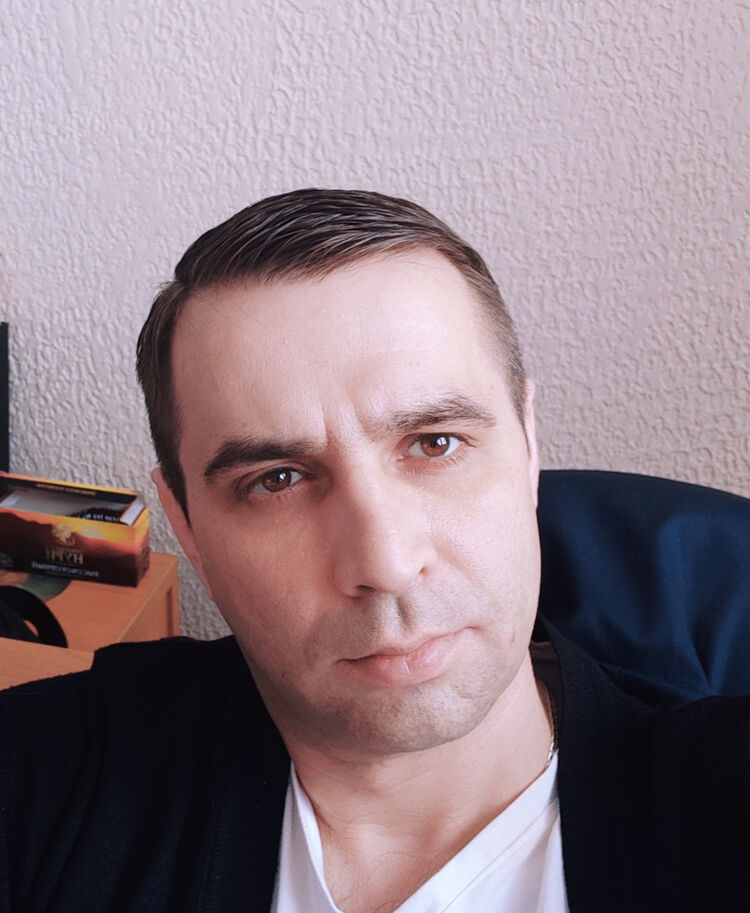  41645350  PetR, 40 ,    