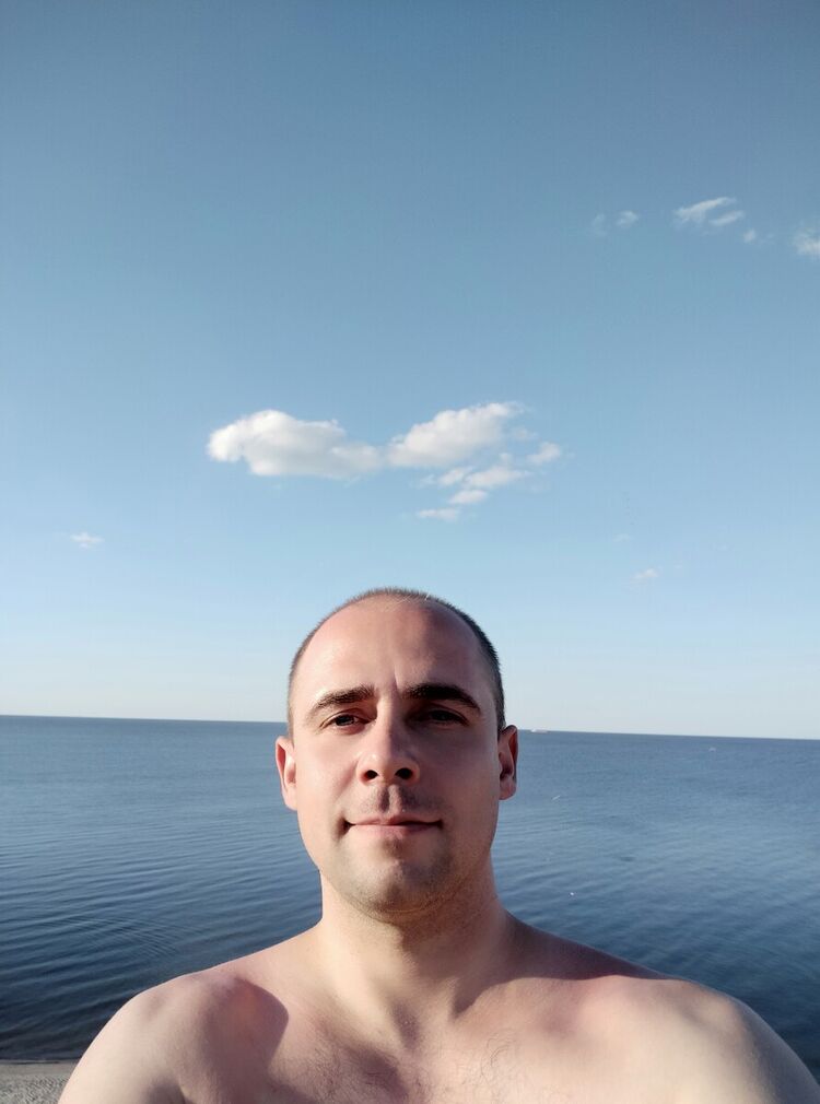  21561870  , 38 ,    