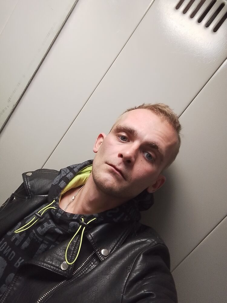  49011710  , 32 ,    
