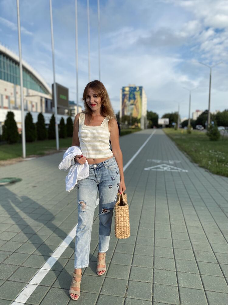  36677510  Kristina, 35 ,    