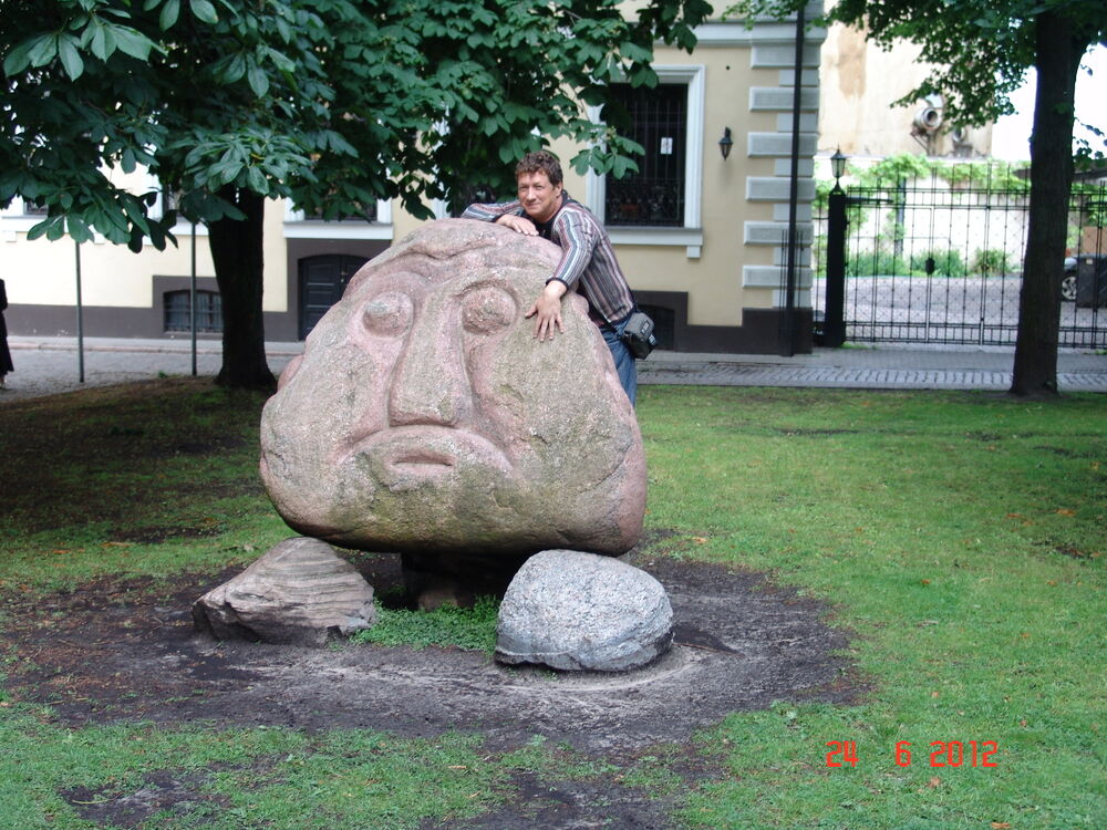  53290630  Ruslan, 58 ,    