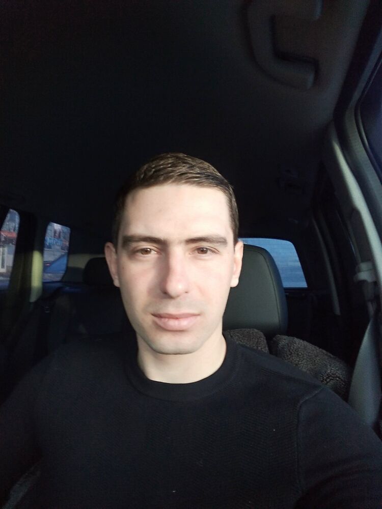  43887560  , 33 ,    