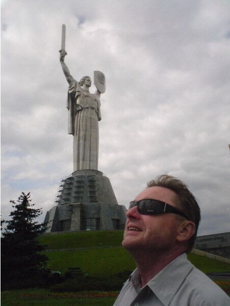  11888590  Slava, 56 ,    