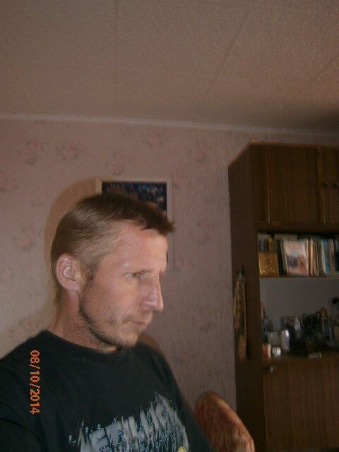  41212830  Dmitry, 50 ,    