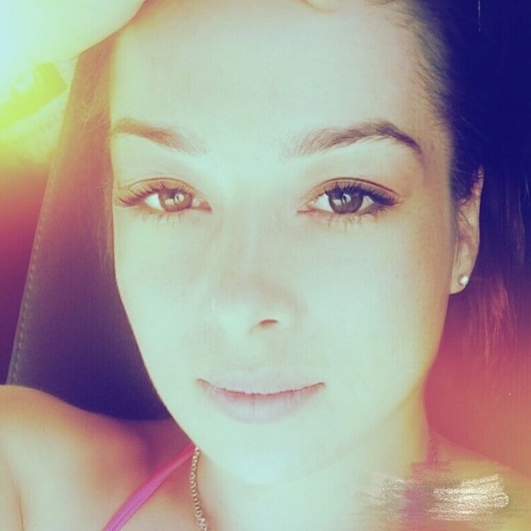  20464260  Ludmila, 32 ,    