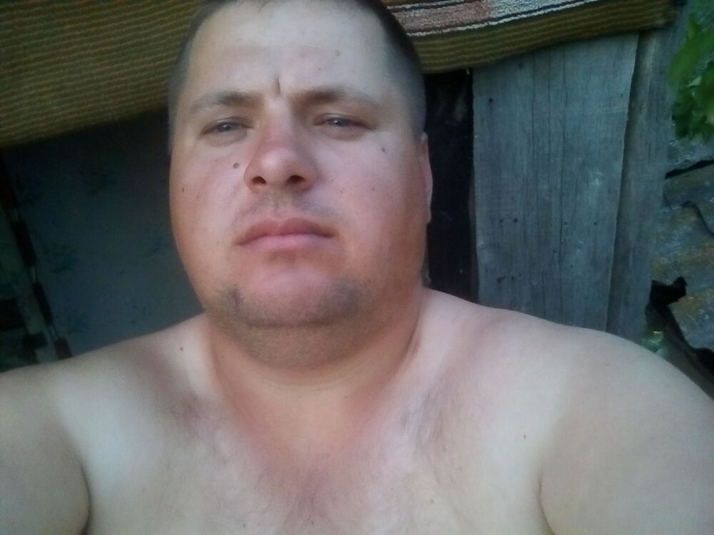  13738470  Roman, 37 ,    