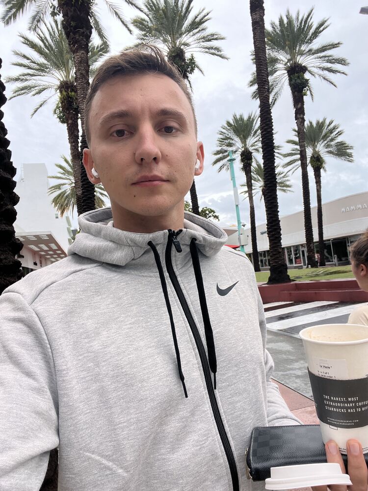  Santa Monica,   Niki, 31 ,   ,   
