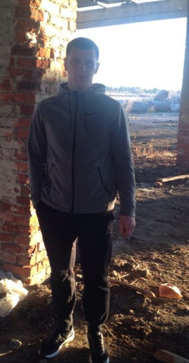  14568670  Artem, 37 ,    