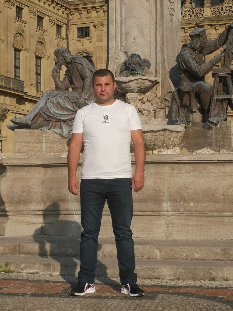  29265860  Viorel, 46 ,    