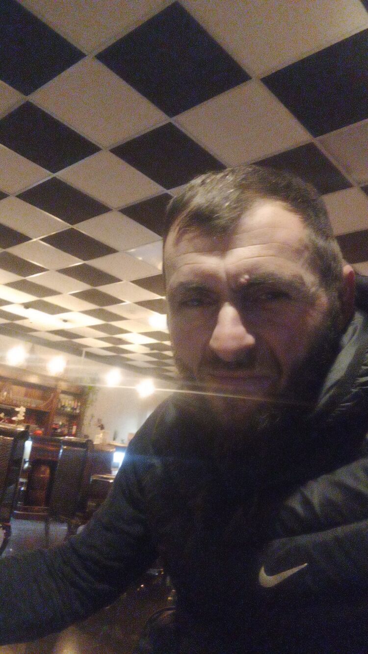  47477700  Haji, 43 ,    