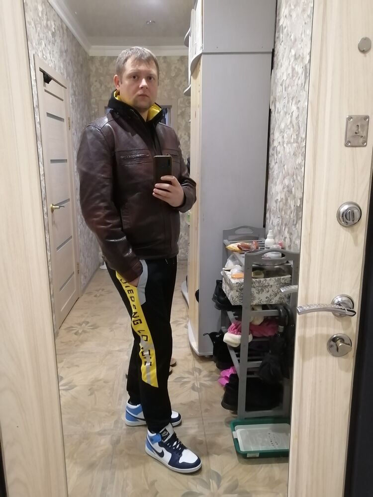  48975610  , 33 ,    