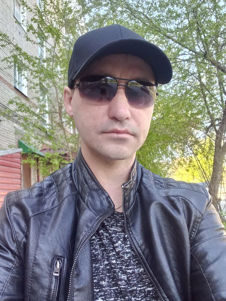Парень искитим. Парень Искитиме.