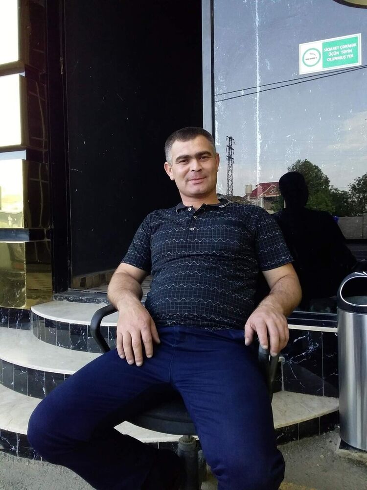  20989170  Murad, 37 ,    