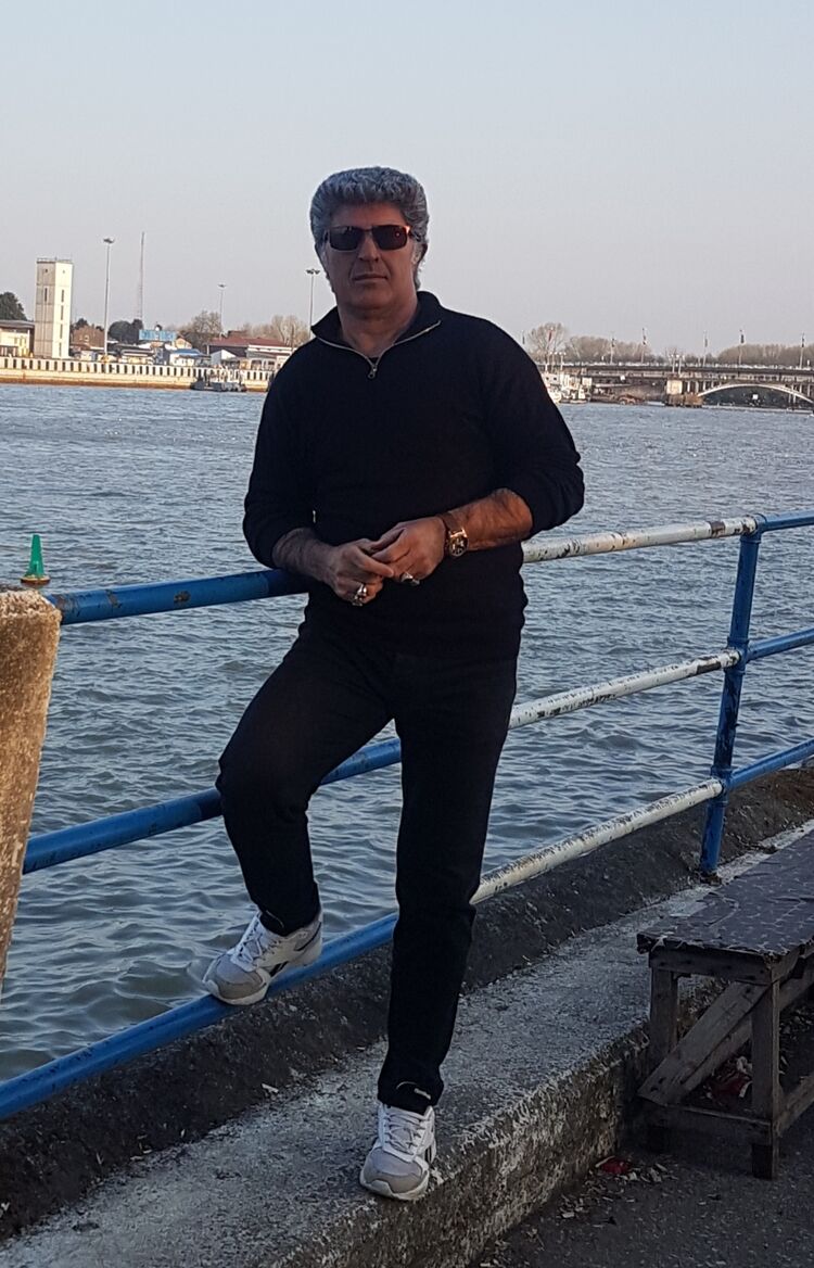  45434470  Mehdi, 44 ,    Frankfurt Am Main