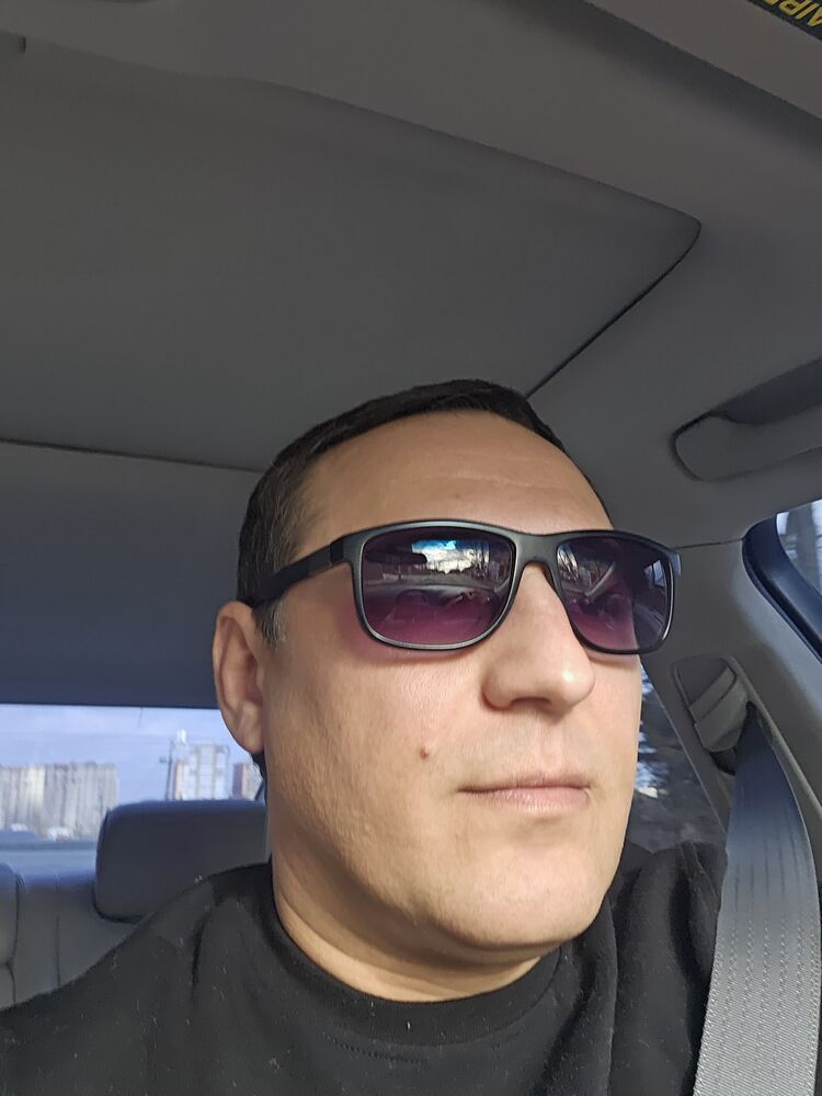  ,   Maksim, 41 ,   ,   