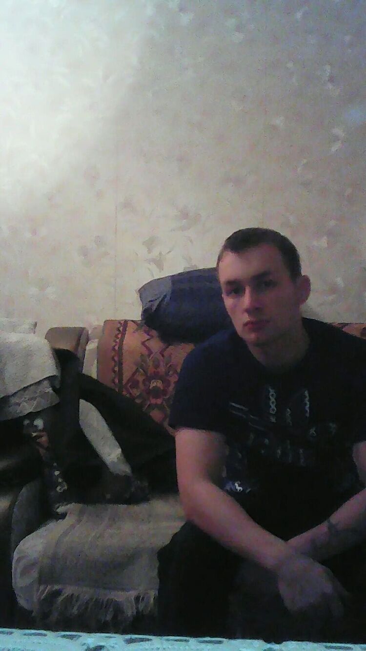  53002810  Alexander, 27 ,    