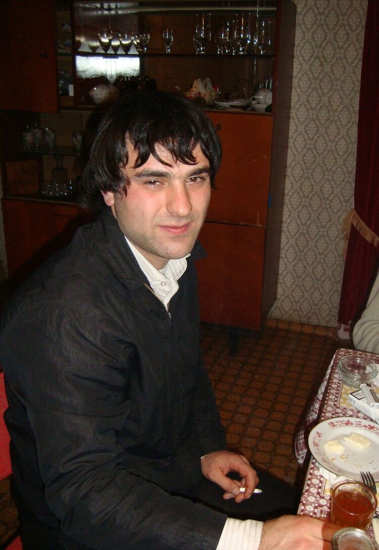  7274560  Gio, 38 ,    