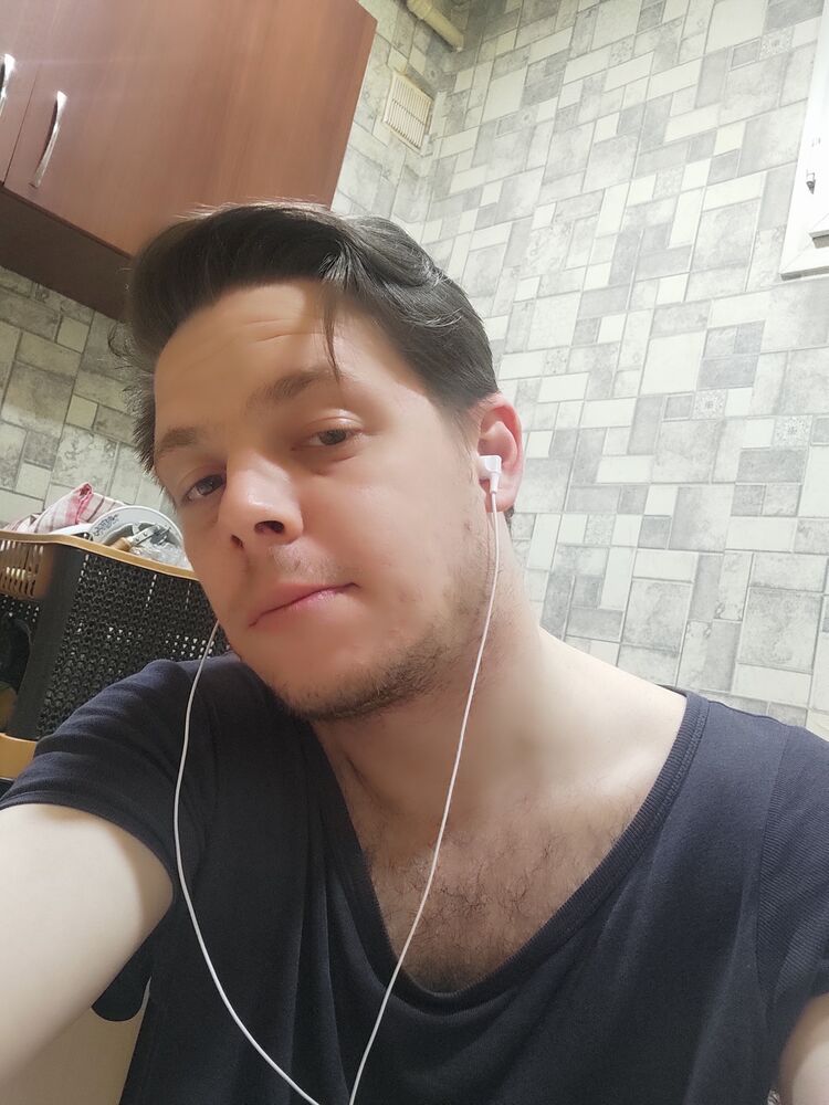  27048700  Vlad, 37 ,    