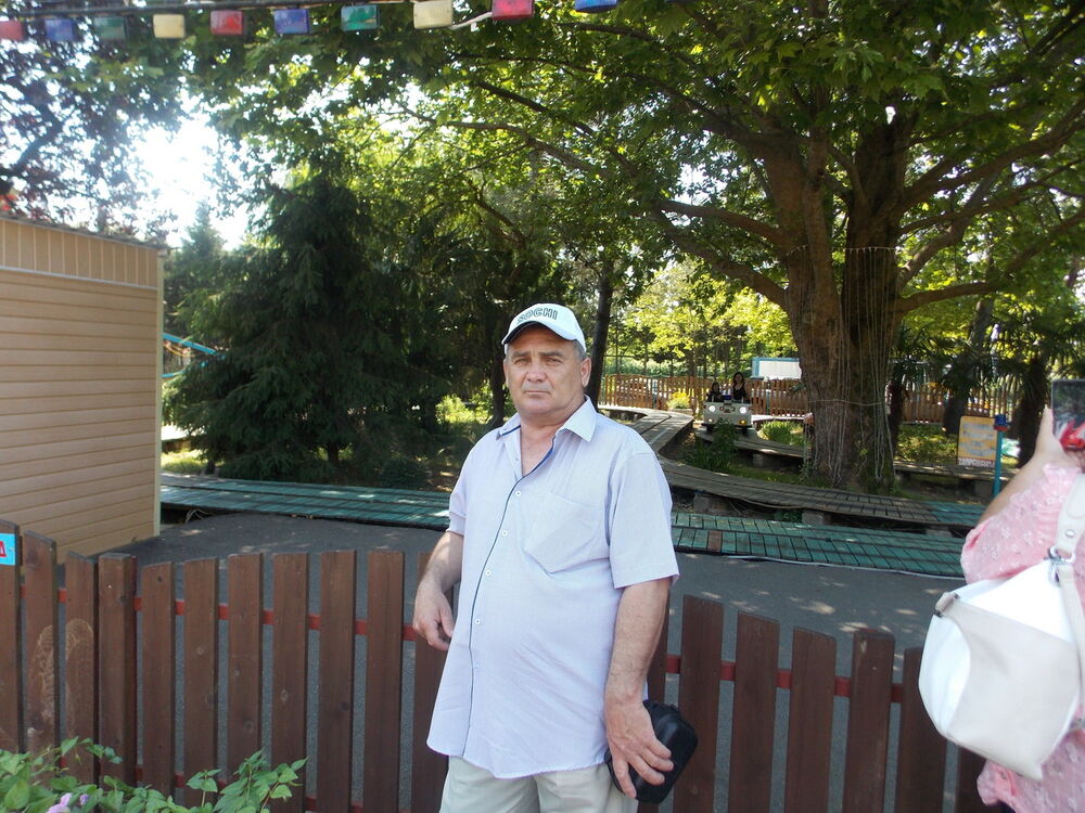  ,   Valera, 61 ,   