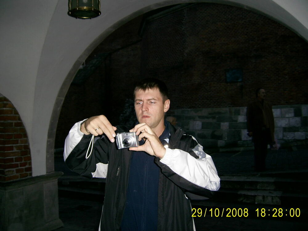  5260080  Denis, 47 ,    