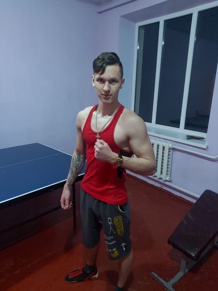  35063260  Vlad, 22 ,    