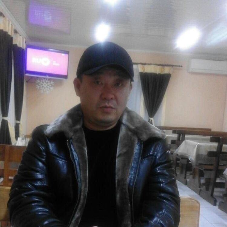  16370040  Dmitriy, 47 ,    