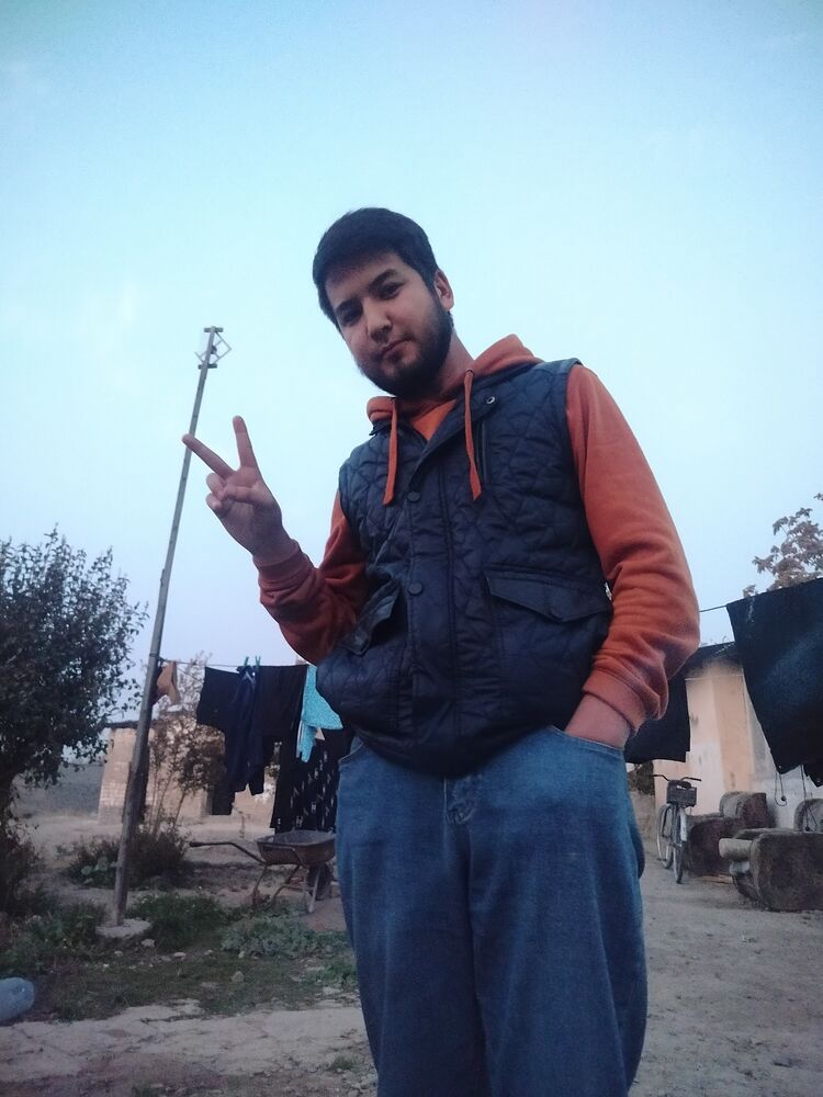  54543100  Said, 27 ,    