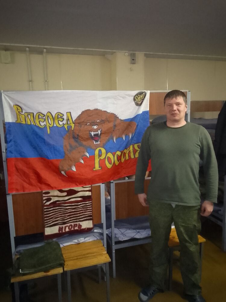  33162240  , 37 ,    -