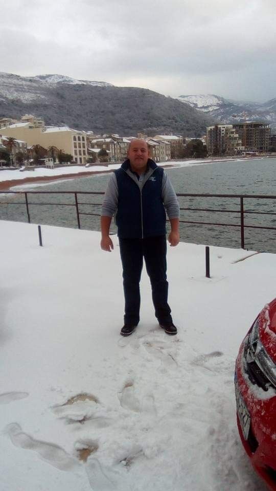  Podgorica,   Good boy, 37 ,   ,   , c 