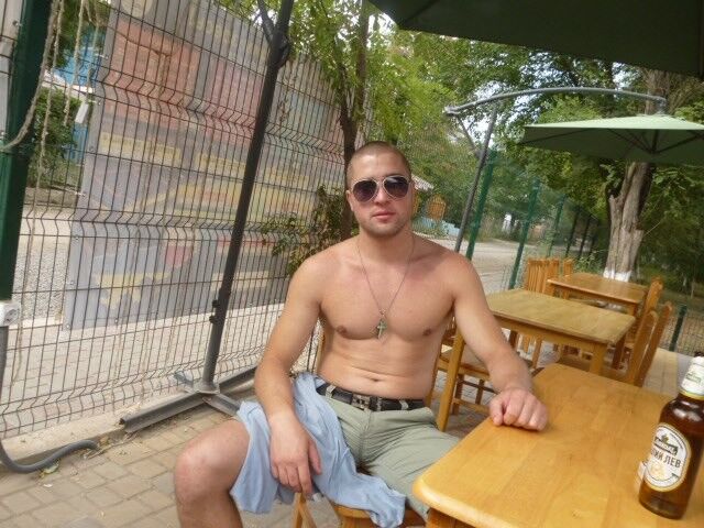  4904120  Andrei, 32 ,    