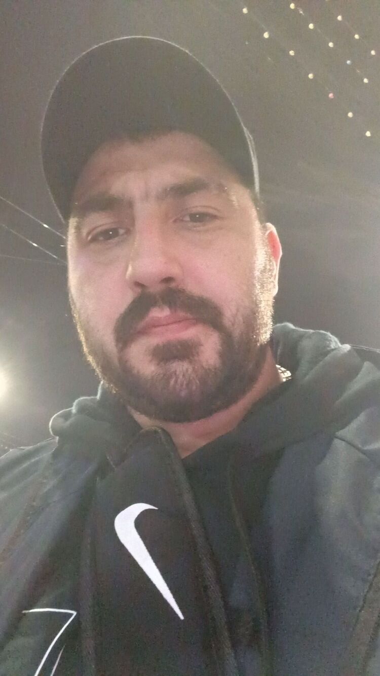  54019280  Timur, 37 ,    