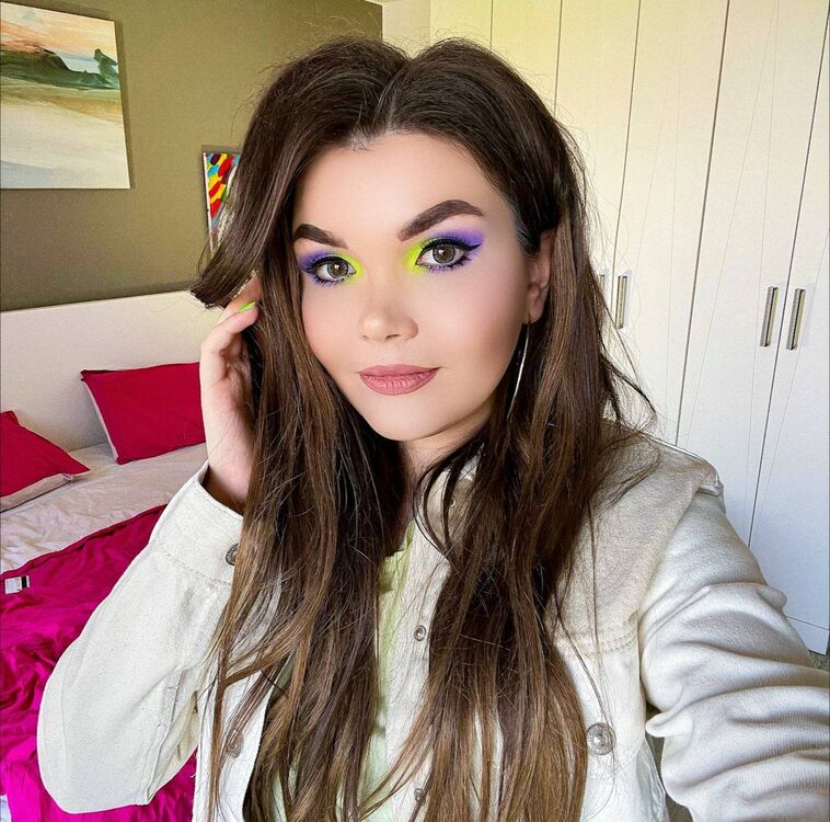  27499790  , 22 ,    -